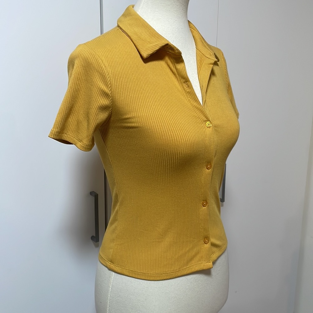 Active USA‎ Button Down Ribbed Top * Ribbed, Flattering Style * Size Small - Picture 6 of 15